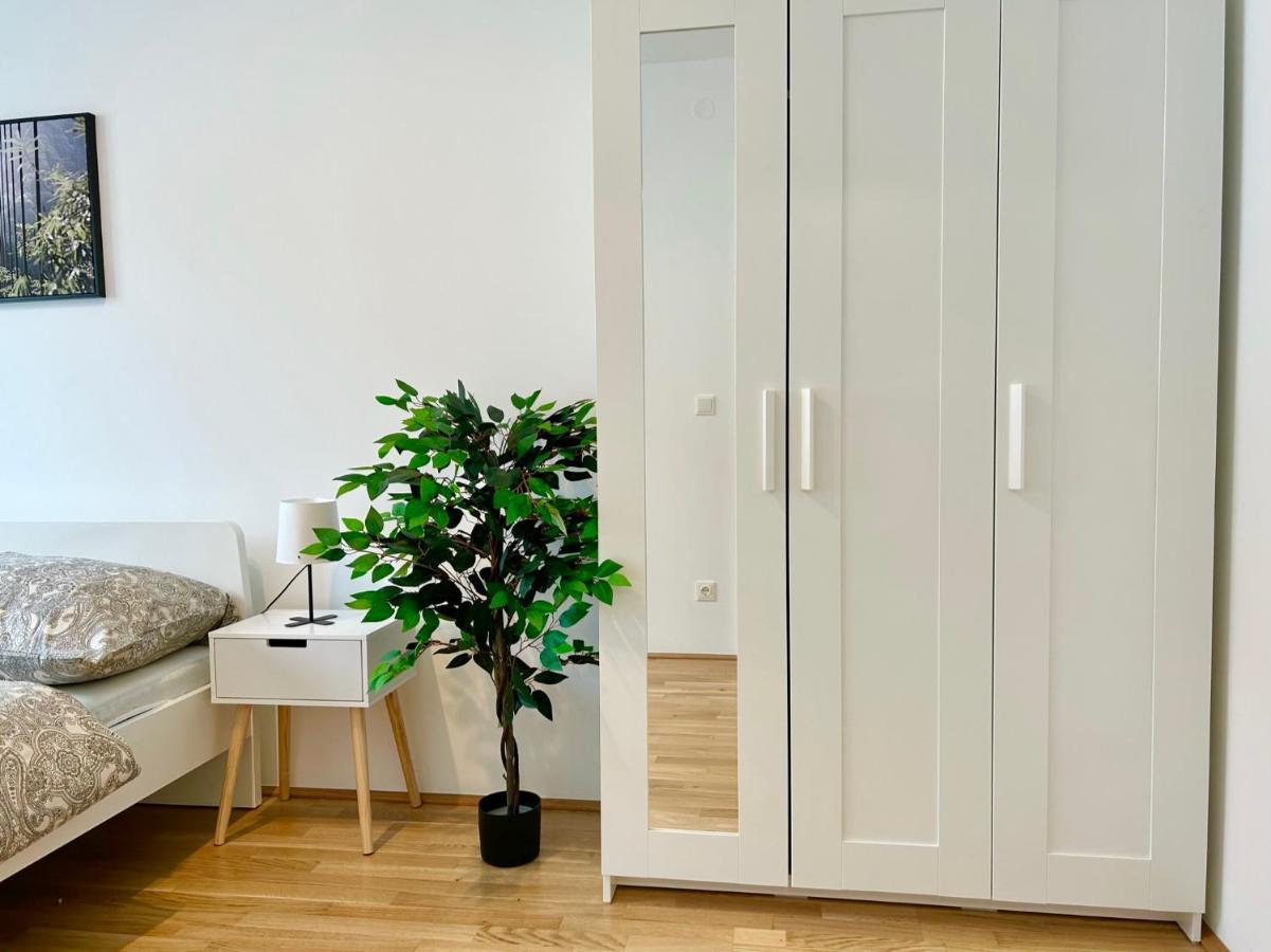 80 M2 - Terrace - Free Parking Appartement Vienne